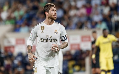 百博体育独家-伯贝凌空抽射看呆全场